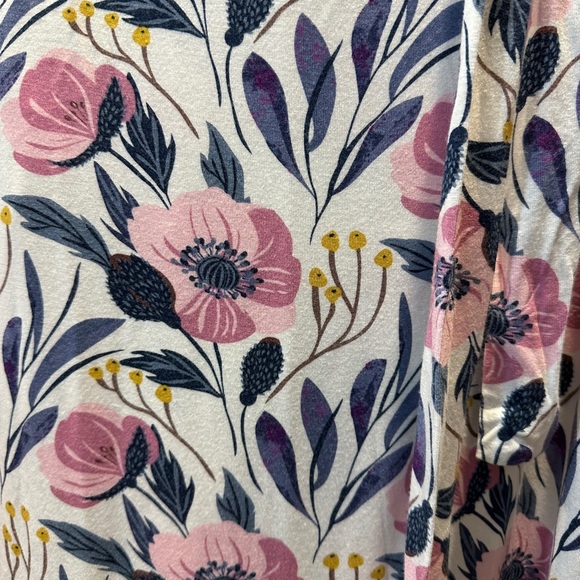 Milkmaid Goods Robe - Picture 8 of 12